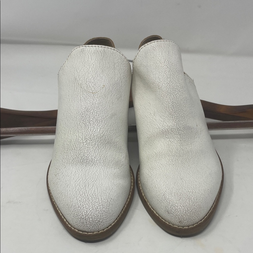 Lucky Brand White Textured Slip-On Ankle Heeled Boots Size 6